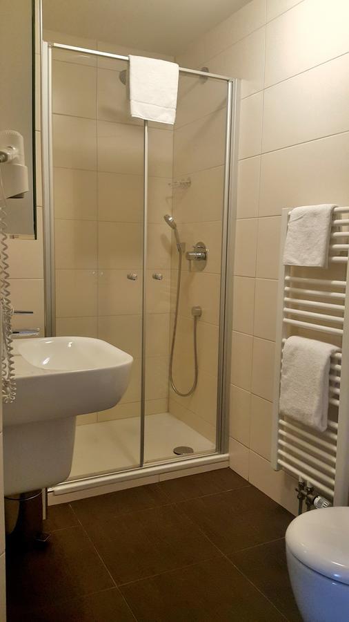 Landgasthof Zum Stern Hotell Hünfeld Exteriör bild